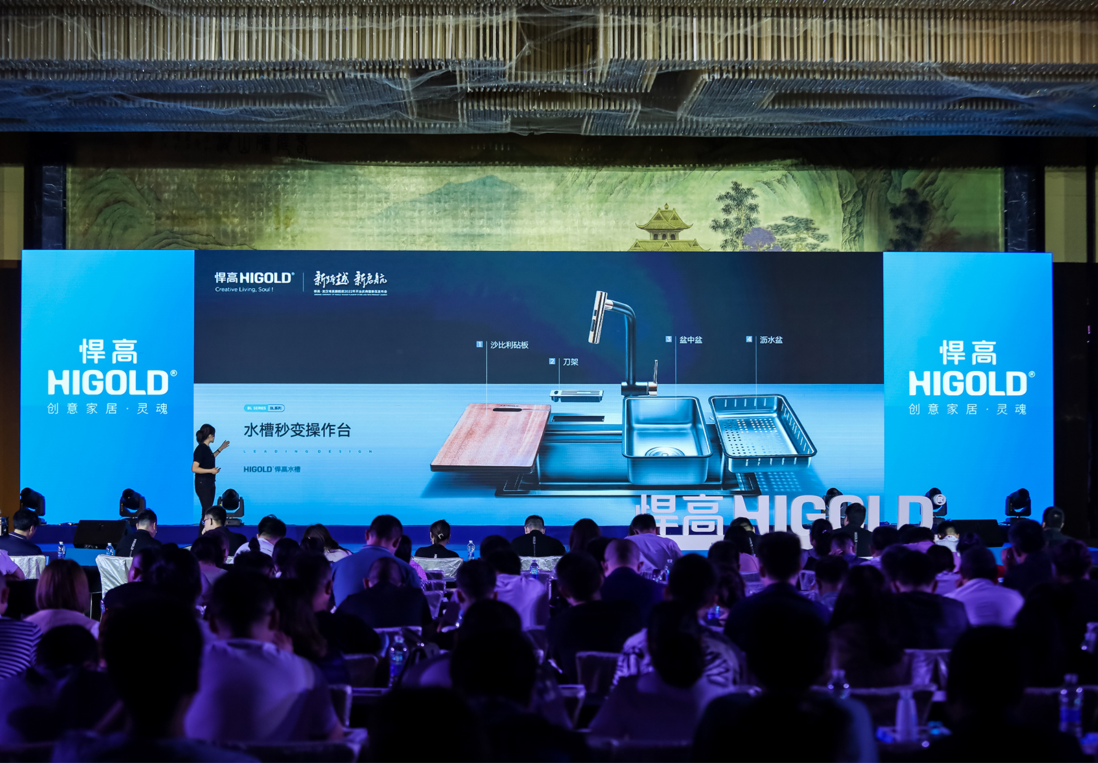 qm球盟会·(中国)球盟会·武汉旗舰店逆势扩店，近千客户捧场新品发布会